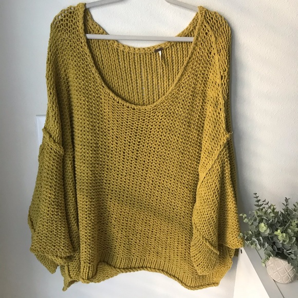 Free People Sweaters - Free People women’s sweater - size large